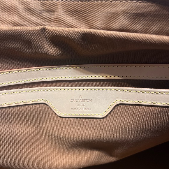 Luis Vuitton Carry on - Picture 7 of 14